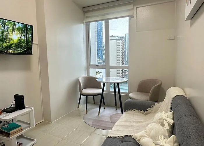 Welcome To Jade Place At Pioneer Woodlands Apartment *